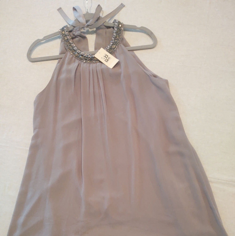 NWt 🩶 Max Studio Grey Jewel Stone Top~ Longer Length• Size: S